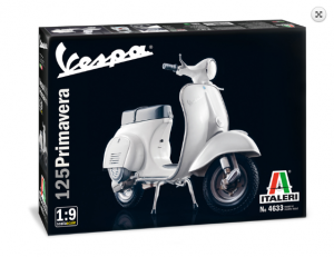 VESPA 125 PRIMAVERA. Escala 1:9. Marca Italeri. Ref: 4633.