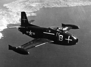 A North American FJ-1 Fury fighter in flight in about 1947. The FJ-1 was the U.S. Navy's first operational jet fighter but only 30 were built, as other types proved to be more promising. The USAF's swept-wing F-86 Sabre fighter was developed from the FJ-1. This again led to the navalized F-86, the FJ-2/-3/-4 series.