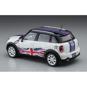 Mini Cooper S Countryman ALL4 "Union Jack Part 2". Escala 1:24. Marca Hasegawa. Ref: 20532, edición especial con la bandera nacional del reino Unido 2 Mini Cooper S Countryman ALL4 "Union Jack Part 2". Escala 1:24. Marca Hasegawa. Ref: 20532