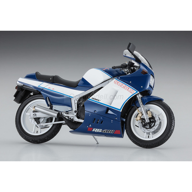 Suzuki RG400 Late Version "Blue/White Color" w/Under Cowl (1986). Escala 1:12. Marca Hasegawa. Ref: 21739.
