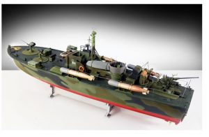 ELCO 80' PT - 596 TORPEDO BOAT. Escala 1:35. Marca Italeri. Ref: 5602.