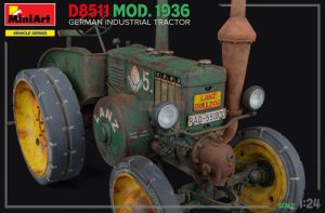GERMAN INDUSTRIAL TRACTOR D8511 MOD. 1936. Escala 1:24. Marca Miniart. Ref: 24005