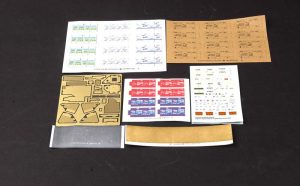 M1132 Stryker Engineer Squad Vehicle w/LWMR-Mine Roller/SOB. Escala 1:35. Marca Trumpeter. Ref: 01574, vehículo de ingenieros de la familia de vehículos de combate Stryker, diseñado para apoyar a las unidades de ingenieros en el campo de batalla 3 M1132 Stryker Engineer Squad Vehicle w/LWMR-Mine Roller/SOB. Escala 1:35. Marca Trumpeter. Ref: 01574