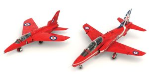 Set Avión Acrobático HAWK "RED ARROWS". 50ª temporada de visualización. Escala 1:48. Marca Airfix. Ref: A50159