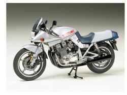 SUZUKI GSX1100S KATANA. Escala 1:12. Marca Tamiya. Ref: 14010