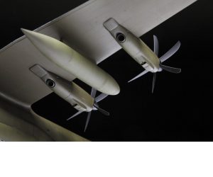 Heavy transport plane C-130J-30. Escala 1:72. Marca Zvezda. Ref: 7324