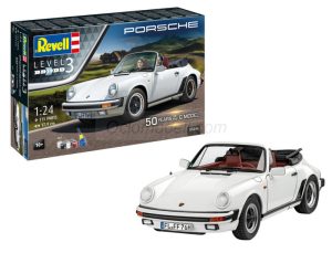 50 años del Porsche 911 G-Model . Escala 1:24. Marca Revell. Ref: 05646, Permite construir el modelo con volante a la izquierda o a la derecha, adaptándose a las preferencias de cada constructor. 3 50 años del Porsche 911 G-Model . Escala 1:24. Marca Revell. Ref: 05646