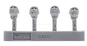 GERMAN TANK RIDERS SET 1. RESIN HEADS. Escala 1:35. Marca Miniart. Ref: 53022, permite al modelista recrear escenas realistas de soldados alemanes montados en tanques durante la Segunda Guerra Mundial