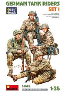 GERMAN TANK RIDERS SET 1. RESIN HEADS. Escala 1:35. Marca Miniart. Ref: 53022, permite al modelista recrear escenas realistas de soldados alemanes montados en tanques durante la Segunda Guerra Mundial