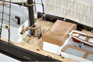 Barco Hunter Q-ship ( barco pirata). Escala 1:60. Marca Amati. Ref: 1450 2 Barco Hunter Q-ship ( barco pirata). Escala 1:60. Marca Amati. Ref: 1450