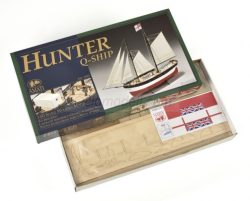 Barco Hunter Q-ship ( barco pirata). Escala 1:60. Marca Amati. Ref: 1450