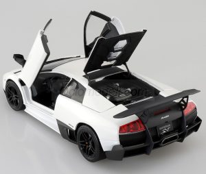 Lamborghini Murcielago SV. Escala 1:24. Marca Aoshima. Ref: 059012 2 Lamborghini Murcielago SV. Escala 1:24. Marca Aoshima. Ref: 059012