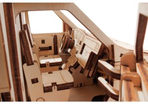 Wooden mechanical model EWA Ambulance, 386pz. madera contrachapada, Kit de montaje. Marca Ewa. Ref: 59500401