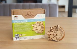 Curvímetro – kit educativo modelo mecánico. Madera contrachapada, Kit de montaje. Marca Ugears. Ref: 70138