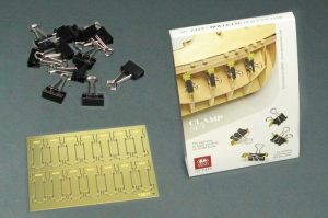 Juego de 12 abrazaderas pequeñas. Marca Amati. Ref: 7377