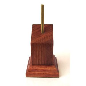 PEANA PEDESTAL Inclinado 3 x 3 cm DM negro. Ref: 5010N 2 PEANA PEDESTAL Inclinado 3 x 3 cm DM negro. Marca Peanas.net. Ref: 5010N